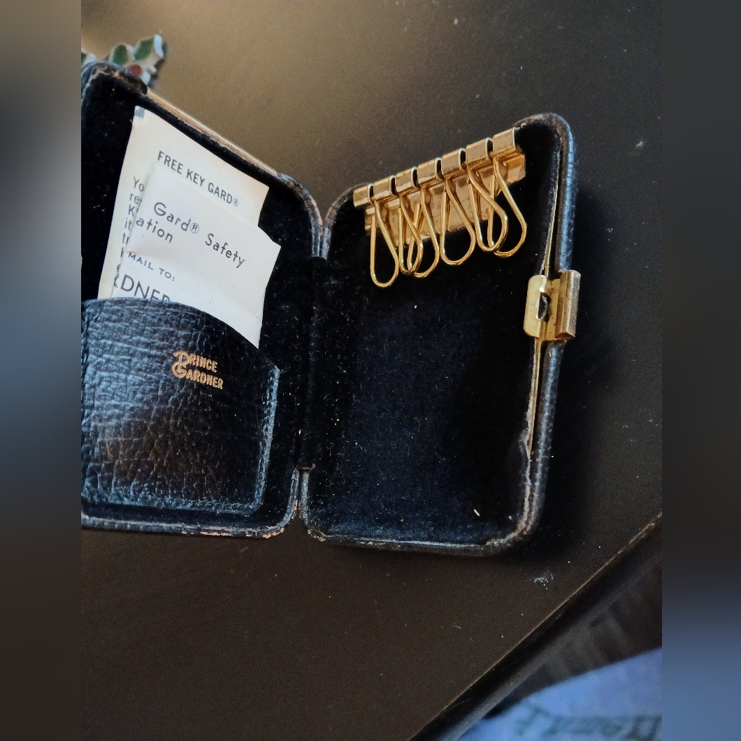 Vintage Prince Gardner Keyholder Case